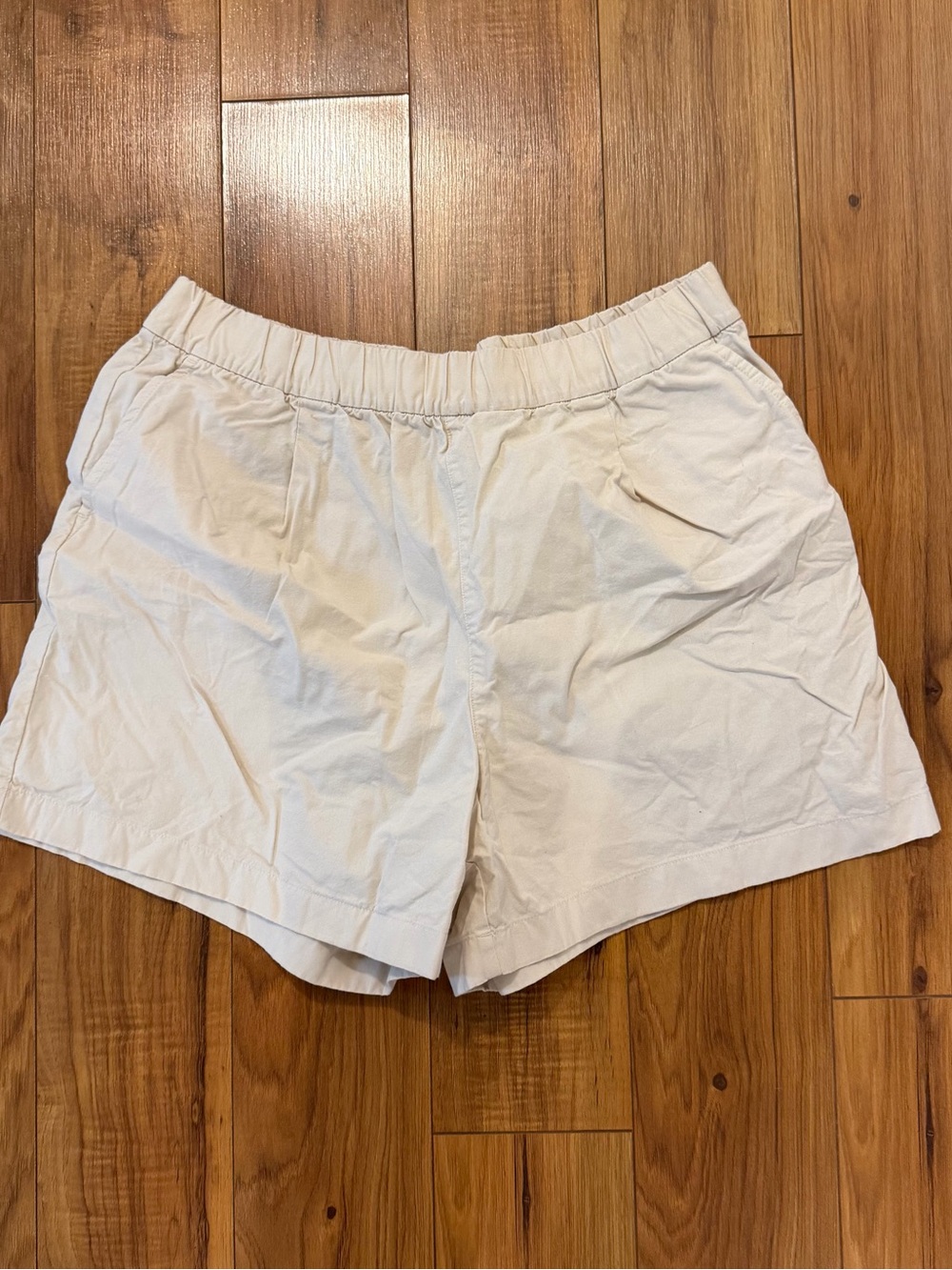 NWOT Uniqlo elastic shorts